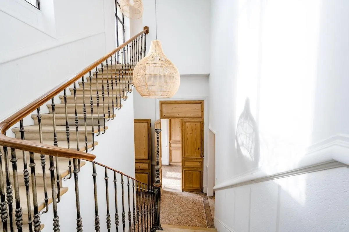 Jolie Masdame Un Espace Incroyable Sauzet  Holiday home