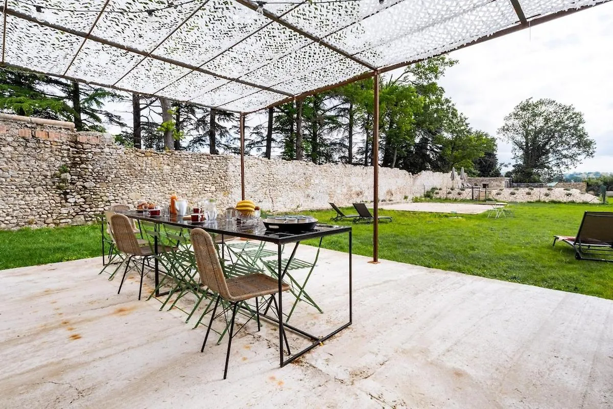 Jolie Masdame Un Espace Incroyable Sauzet  0*, Sauzet (Drome) France