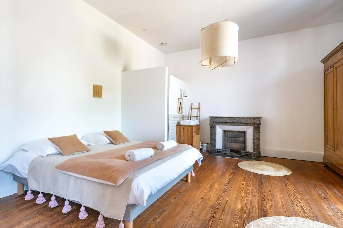 Jolie Masdame Un Espace Incroyable Sauzet  Holiday home Sauzet (Drome)