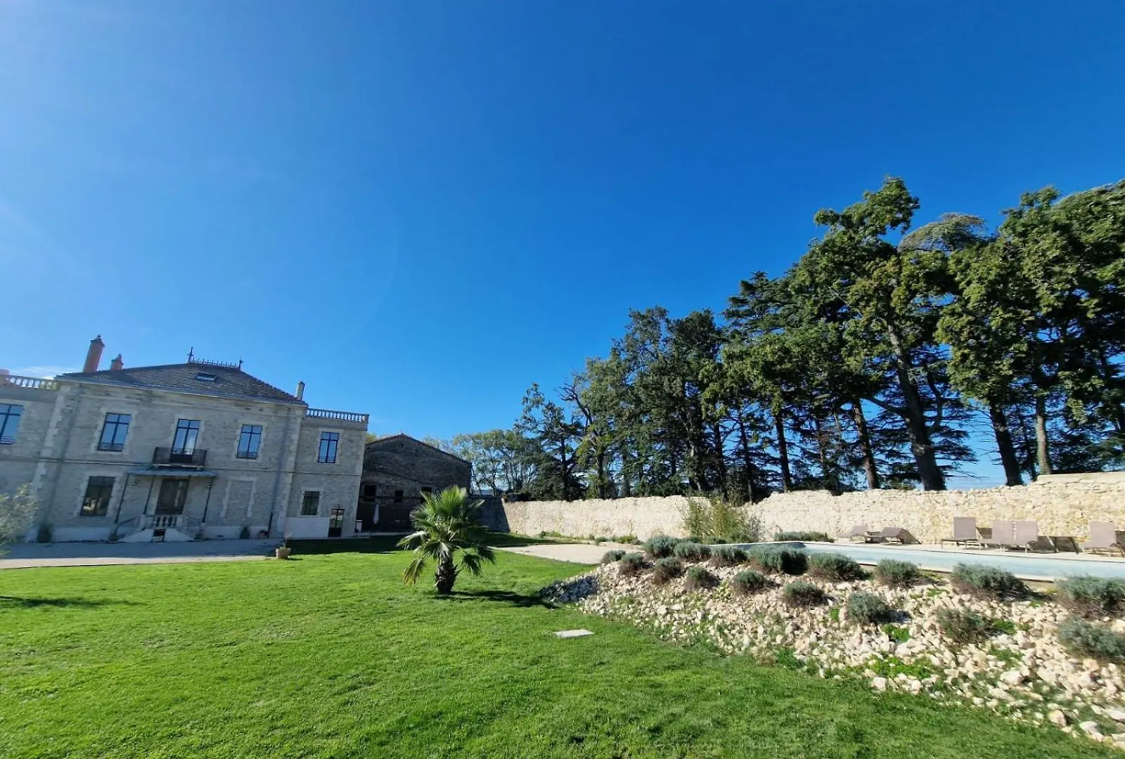 Jolie Masdame Un Espace Incroyable Sauzet  Holiday home Sauzet (Drome)