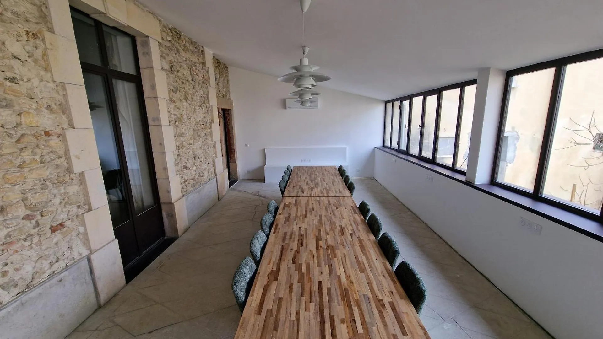 Jolie Masdame Un Espace Incroyable Sauzet  Holiday home