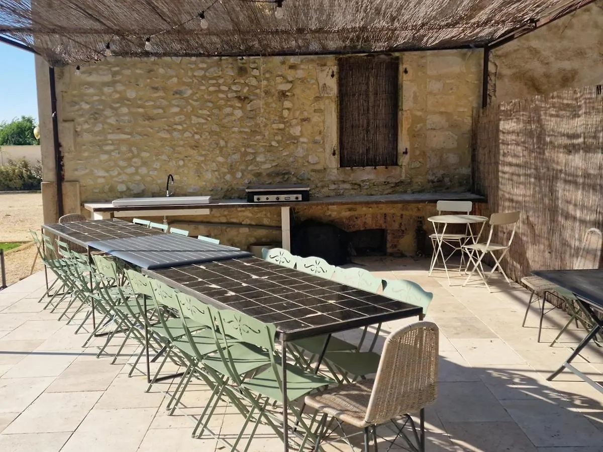Jolie Masdame Un Espace Incroyable Sauzet  France